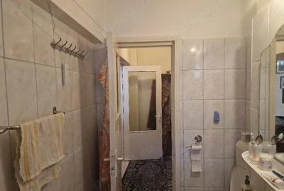 Apartament cu 3 camere semidecomandat în Central - 9
