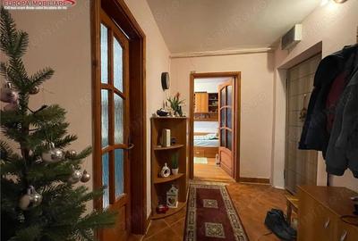 Apartament 3 camere de vanzare zona Taxe si Impozite Tulcea - 4