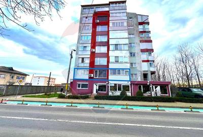 Apartament 3 camere de închiriat în zona CFR - 1