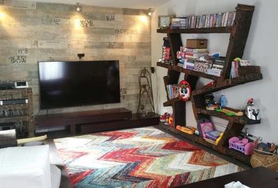 Apartament cu 4 camere decomandat în Calea Călărașilor