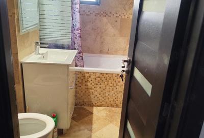 Apartament cu 3 camere decomandat în Central - 2