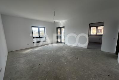 Casă individuală cu 4 camere cu Canalizare în Cristian - 2