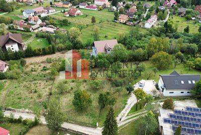 Teren cu vedere la Castelul Bran - 2