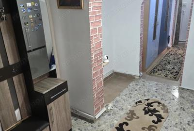Apartament in Tecuci 3 camere etaj 1 decomandat ..77 m patrati - 2