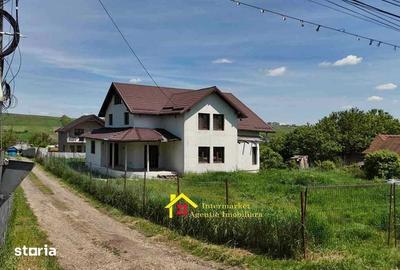 Casă cu 4 camere cu Teren 300 Mp în Central - 7