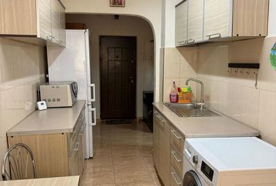 Apartament cu 2 camere semidecomandat în Micro 6 - 2