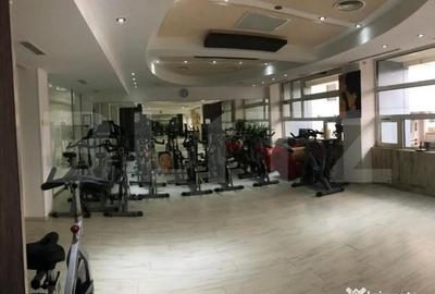 Spațiu comercial, de 290 mp, în Micro 3 - 5