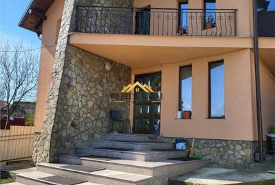 Casă cu 5 camere cu Teren 433 Mp în Central