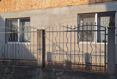 Casă cu 3 camere cu Teren 356 Mp în Central - 2