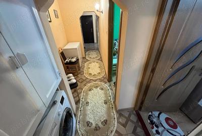 Apartament cu 3 camere decomandat în E3 - 12