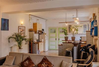 Locuinta cu caracter,doua niveluri,4 camere,terasa,garaj,curte,Centru Istoric Br - 34