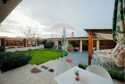 Hotel/Pensiune, de 438 mp, în Nufărul - 57