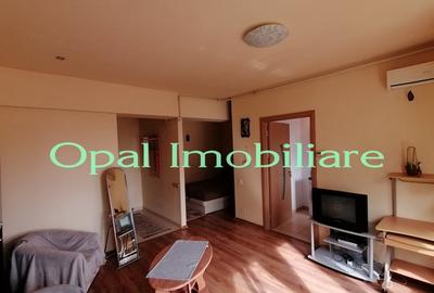 Garsonieră decomandată, mobilată în Tomis Plus