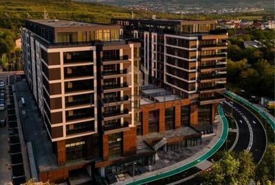 Apartament cu 2 camere semidecomandat în Sopor