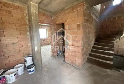 Casă cu 4 camere cu Teren 555 Mp în Cetate - 6