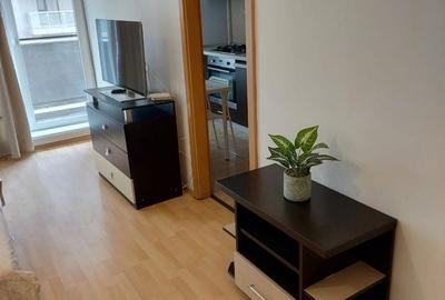 Garsonieră decomandată, mobilată în Titan - 3