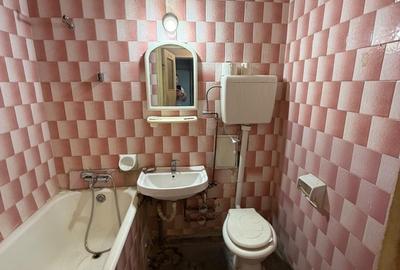 1 Decembrie, Piata Trapezului, 7 min. metrou - 5