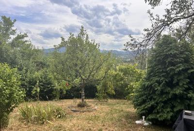 Teren Construcții intravilan de 1100 mp, în Periferie