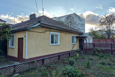 Vand casa str. Buciumului (zona Nord) - 4