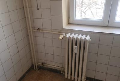 Apartament cu 4 camere semidecomandat în Apărătorii Patriei - 3