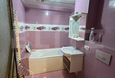 Apartament 3 camere decomandat, 73 mp - zona 9 Mai - 7