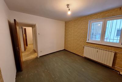 Drumul Taberei 34 - Metrou Tudor Vladimirescu, bloc reabilitat, decomandat,51 mp - 4