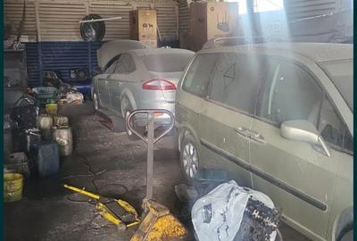 Spațiu comercial, de 500 mp, în 2 Mai - 1