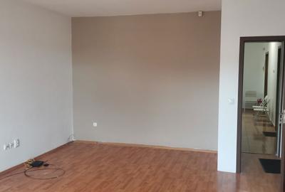 Spațiu comercial, de 27 mp, în Semicentral - 1