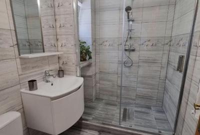 Apartament cu 3 camere semidecomandat în Central - 5