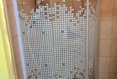 Inchiriez garsoniera - 2