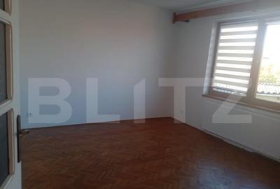 Casă cu 3 camere cu Teren 170 Mp în Calea Dumbrăvii