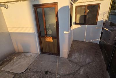 Casă cu 3 camere în Dancu
