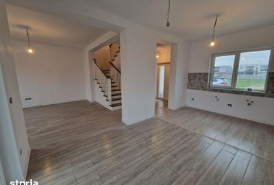 Casă cu 4 camere cu Teren 250 Mp în Bucovăț - 17
