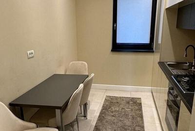 Apartament cu 2 camere decomandat în Palazu Mare