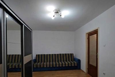 Apartament cu 2 camere decomandat, mobilat în Vasile Aaron - 4