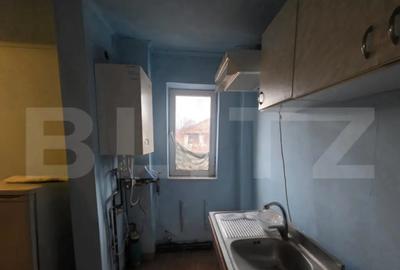 Casă cu 5 camere cu Teren 5585 Mp în Central - 2