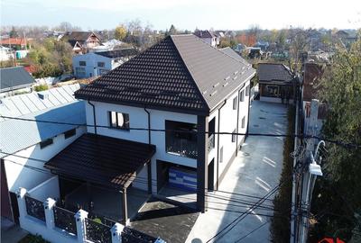 Casă cu 9 camere cu Teren 1134 Mp în Golești - 1