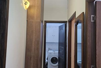 Apartament cu 2 camere decomandat în Tractorul - 4