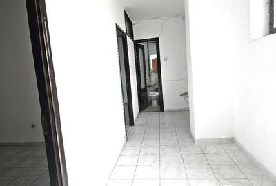 Spațiu comercial, de 50 mp, în Central - 6