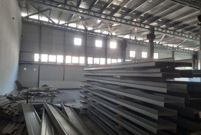 Hala renovata situata in zona Progresul - 7