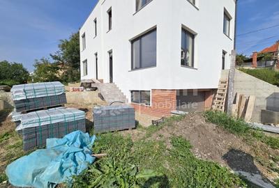 Duplex cu 4 camere cu Canalizare în Dâmbul Rotund - 1