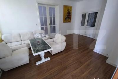 Casă cu 7 camere cu Teren 2900 Mp în Central
