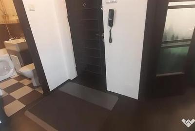 Apartament cu 3 camere semidecomandat în Central - 6