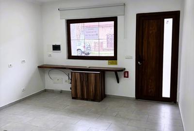 Spațiu comercial, de 30 mp, în Central - 6