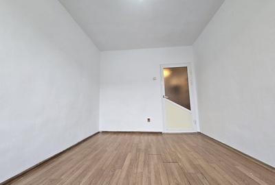 CET - Garsoniera | piata Cet | libera | etaj 3 - 4