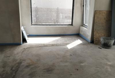 Casă cu 5 camere cu Teren 550 Mp în Priseaca - 1