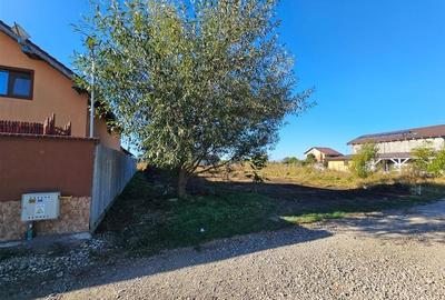 Teren intravilan pentru constructie casa in Bod Sat,utilitati la strada COMISION - 2