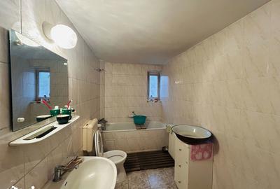 Casă cu 7 camere cu Canalizare în Sub Arini - 3