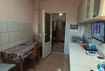 Garsonieră decomandată în Central - 3