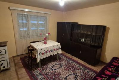 Casă cu 4 camere în Tălagiu